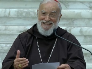 Kard. Cantalamessa: Nie usiłujmy obdarować Boga, przyjmijmy Jego jako dar