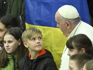 Szef watykańskiej dyplomacji zapytany o papieską wizytę w Kijowie udziela jednoznacznej odpowiedzi