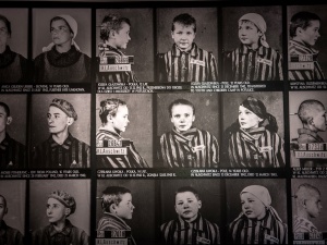 Abp Gądecki w L’Osservatore Romano: Holocaust to największa przestroga dla ludzkości