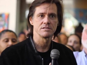 [video] Jim Carey mówi o Chrystusie do byłych więźniów i członków gangów