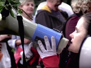 Prowokacja Obywateli RP. Chcą wchodzić do kościoła razem z uczestnikami miesięcznicy