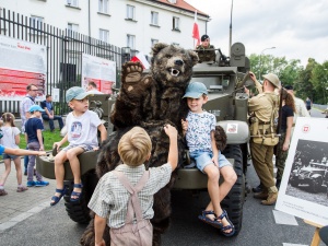 Edukować młode pokolenia, czyli Piknik Powstańczy Fundacji Reduta PWPW [NASZA GALERIA]