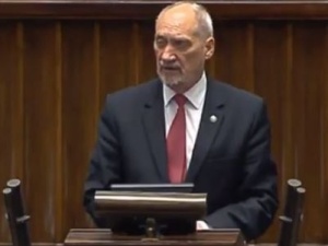 [video] A. Macierewicz: Chcę sprostować wypowiedź Jasia... przepraszam, nie Fasoli, tylko pana Schetyny