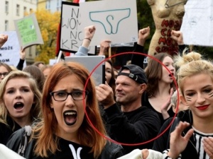 Hadacz. Manifestant na zlecenie tym razem na Czarnym Marszu!