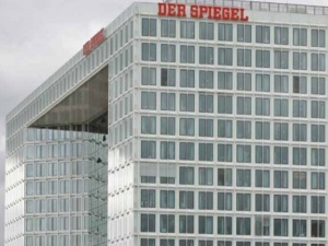 "Der Spiegel": "Gniewny obywatel" w Polsce u władzy