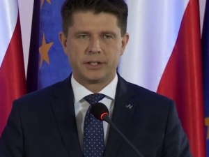 Petru szuka gotówki i... rozsyła prośbę o datki, łamiąc prawo!