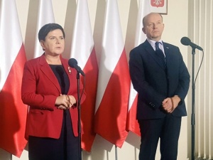 Premier: Pula wynagrodzeń dla rezydentów i stażystów wzrośnie o 40 proc. w stosunku do tego, co było