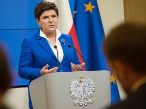 Premier Szydło: "Dziękuję za dwa lata dobrej zmiany. Damy radę w kolejnych latach". Co na to internauci?