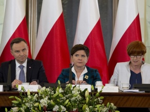 Premier Beata Szydło: Rząd wsłuchuje się w głos obywateli