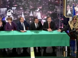 [video] Członkowie najbardziej znanych kabaretów kpią z ataków UE i Donalda Tuska na Polskę