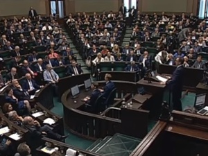 Najnowszy sondaż CBOS: PiS na czele z ogromną przewagą. Nowoczesna na granicy progu wyborczego