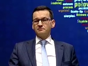 Minister Morawiecki: Zabierając mafiom, przemytnikom przekazaliśmy ludziom, rodzinom 30 mld zł