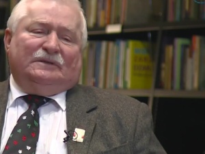 Wałęsa ostrzega przed Macierewiczem: Oddaliśmy stery człowiekowi, który może wywołać wojnę