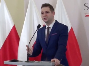 Patryk Jaki: Urzędnik zeznał, że HGW groziła mu zwolnieniem gdyby wznowił postępowanie o Noakowskiego