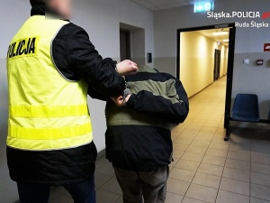 Oszukiwali metodą „na policjanta CBŚ”. Teraz wpadli w ręce prawdziwych policjantów