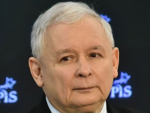 Jarosław Kaczyński: Ciało prezydenta Lecha Kaczyńskiego będzie ekshumowane z grobowca na Wawelu