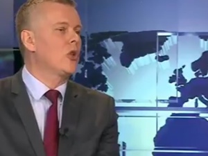 Siemoniak tłumaczy się z planów zakupu Caracali. Red. Wybranowski odpowiada: "Putin bije brawo"