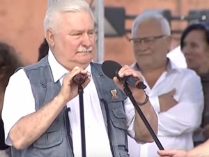 Lech Wałęsa: Liczę, że UE i inni przyjaciele zdyscyplinują ten populistyczny i nieodpowiedzialny rząd