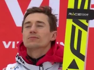 Kamil Stoch wygrał drugi konkurs Turnieju Czterech Skoczni! Gratulacje od Prezydenta i Premiera