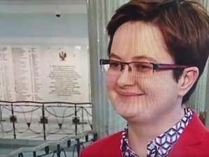 [video] Katarzyna Lubnauer [.N] do współpracowników przed kamerami: "Uśmiechy, przypominam"