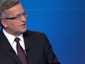 [video] B.Komorowski: Powróciły obyczaje, kiedy się zamykało drzwi, podejrzewa, że tel. jest na podsłuchu