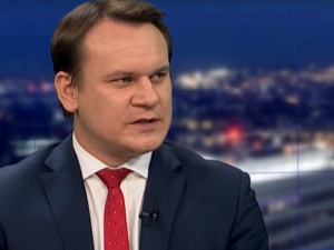 #FakeNews "Soku z buraka". Dominik Tarczyński [PiS]: "Zapłacą za to te medialne psy"