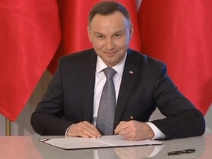 Prezydent Andrzej Duda podpisał ustawę o ograniczeniu handlu w niedzielę