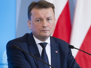 Minister Mariusz Błaszczak wycofuje się z zapowiedzi Antoniego Macierewicza?