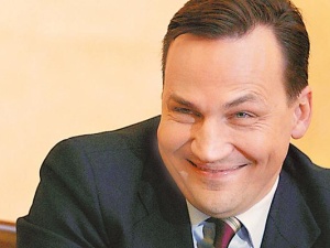 Sikorski o Gargas "raczy kłamać jak bura suka". Gargas odpowiada dowodami