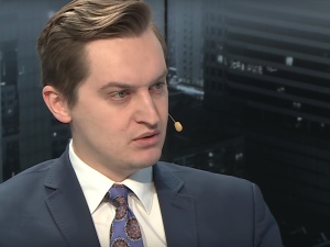 Sebastian Kaleta dementuje izraelski #fakenews o "zamrożeniu ustawy o IPN"