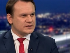 [Video] Dominik Tarczyński: Chcieli odebrać mi dumę z mojego dziadka, a Jemu odebrać godność i honor