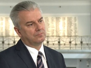 Grabarczyk ws posiadania nielegalnej broni: Zarzuty mają zastraszyć opozycję