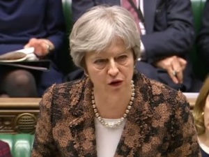 Rosyjska prasa: Theresa May "zatruwa" stosunki z Rosją.