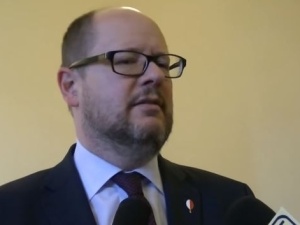 Fundacja Mamy i Taty: Prezydent Adamowicz wspiera gender w szkołach