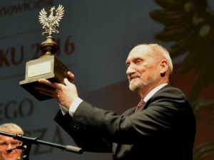 NASZA RELACJA: Antoni Macierewicz został „Patriotą Roku 2016”