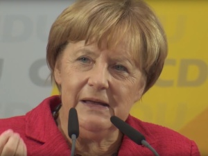 Deutsche Welle: Trudna wizyta Merkel w Warszawie