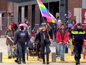 [video] Tak o tolerancję walczy Antifa w Holandii