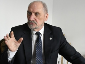 [video] Macierewicz o decyzji prezydenta: "Weto  wzmocni środowiska wywodzace się ze stanu wojennego"