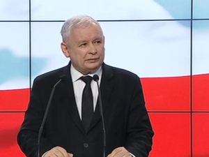 J. Kaczyński zapowiada obniżenie pensji posłów, zwrot premii i brak prac nad degradacją