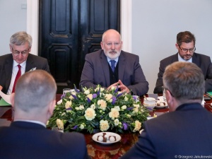 Timmermans po pierwszych rozmowach. Będą efekty?