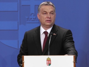 Orbán grozi Unii Europejskiej pozwem?