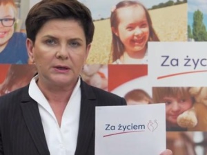 Premier Beata Szydło zapowiedziała Rządowy Program wsparcia dla rodzin "Za życiem"