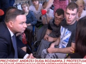 Prezydent spotkał się z protestującymi w Sejmie