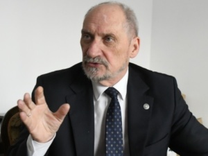 Macierewicz punktuje TVP Info