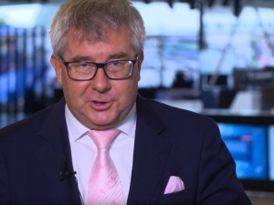 Czarnecki komentuje słynne zdjęcie "Trump vs reszta świata"