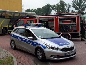 Niesprawnym autokarem przyjechał po dzieci. Policjanci nie dopuścili go do jazdy