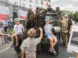 Historia w wersji „pop” winna być tylko pierwszym krokiem do głębszego rozumienia naszej przeszłości