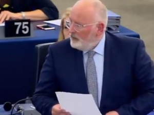 Timmermans nie odpuszcza Polsce: KE nie zmienia stanowiska ws. Polski