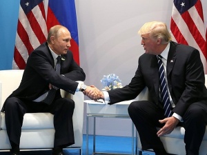 Donald Trump i Władimir Putin oceniają swoje spotkanie w Helsinkach: "Rozmowy były bardzo udane"