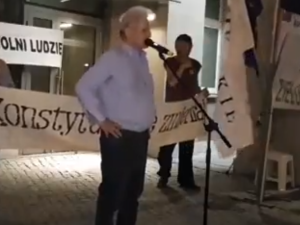 [Wideo] Skandaliczne słowa Obywatela RP: "Za śmierć tych 94 ludzi odpowiada Lech Kaczyński"